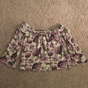 Off the shoulder ruffle bell sleeve shirt.